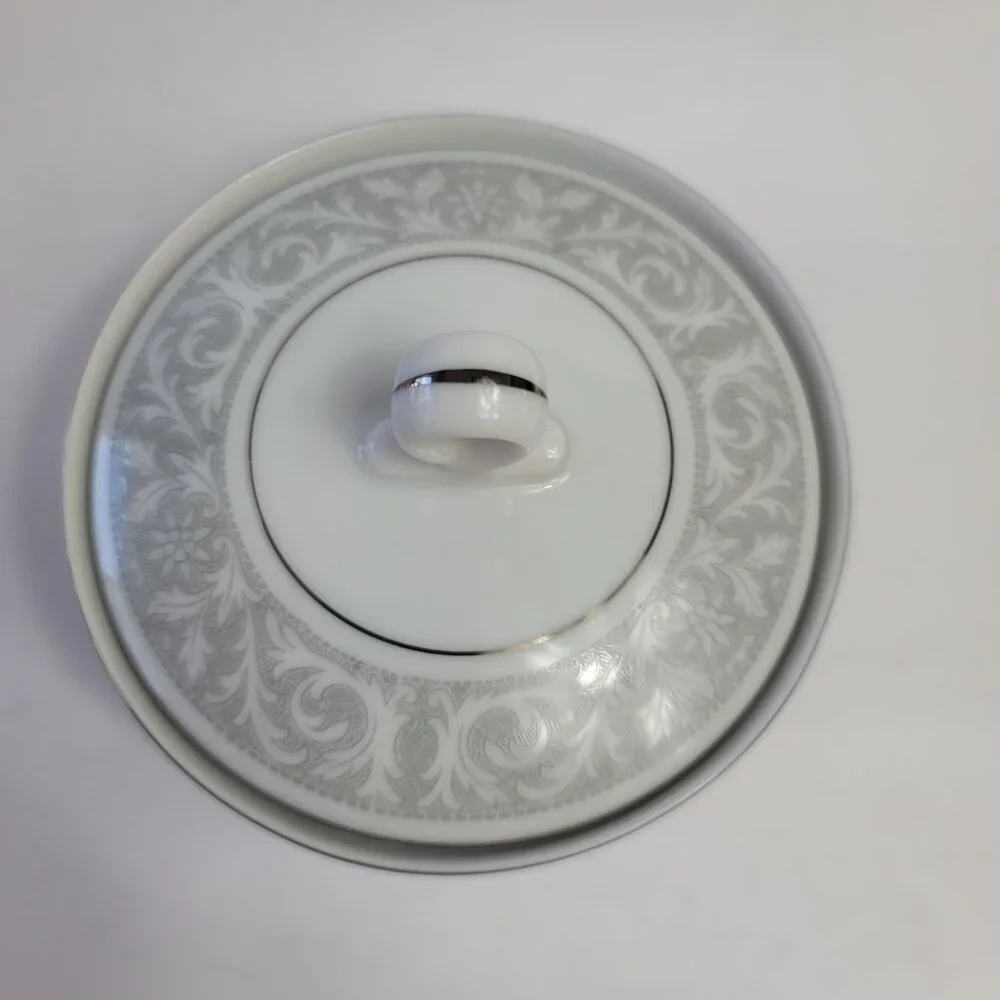 Imperial China Whitney Sugar Bowl & Lid White Gray Band Leaf Scrolls W. Dalton